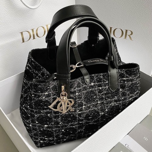 Medium Dior Toujours Bag Black