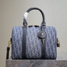 Replica Dior Groove 25 Bag