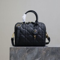 Replica Dior Groove 25 Bag