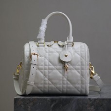 Replica Dior Groove 25 Bag