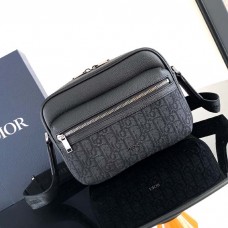 Dior Rider 2.0 Zipped Messenger Bag