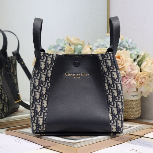 Replica Dior Medium Signature Bucket Bag black leather