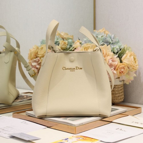 Replica Dior Medium Signature Bucket Bag white leather
